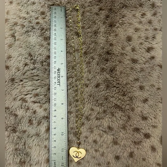 Authentic Chanel White Heart Zipper Pull on Gold Swarovski Necklace - Picture 4 of 4